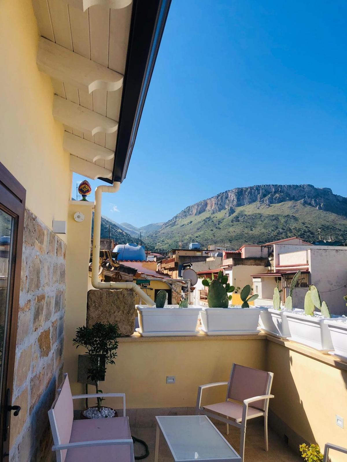 Bed and Breakfast Le Tre Ninfe Чинизи Экстерьер фото