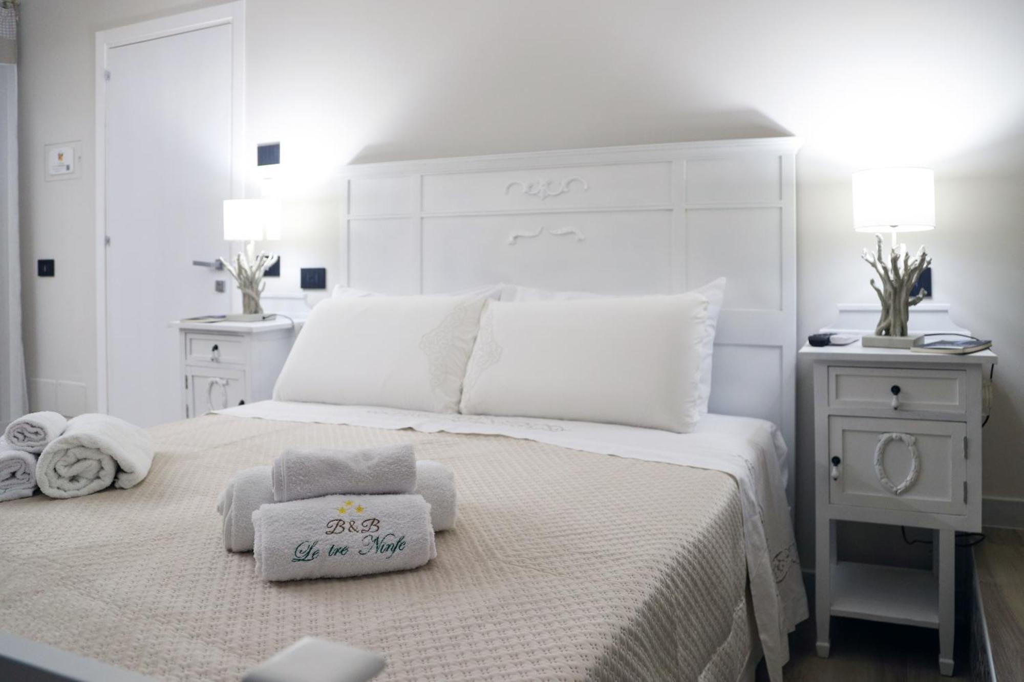 Bed and Breakfast Le Tre Ninfe Чинизи Экстерьер фото