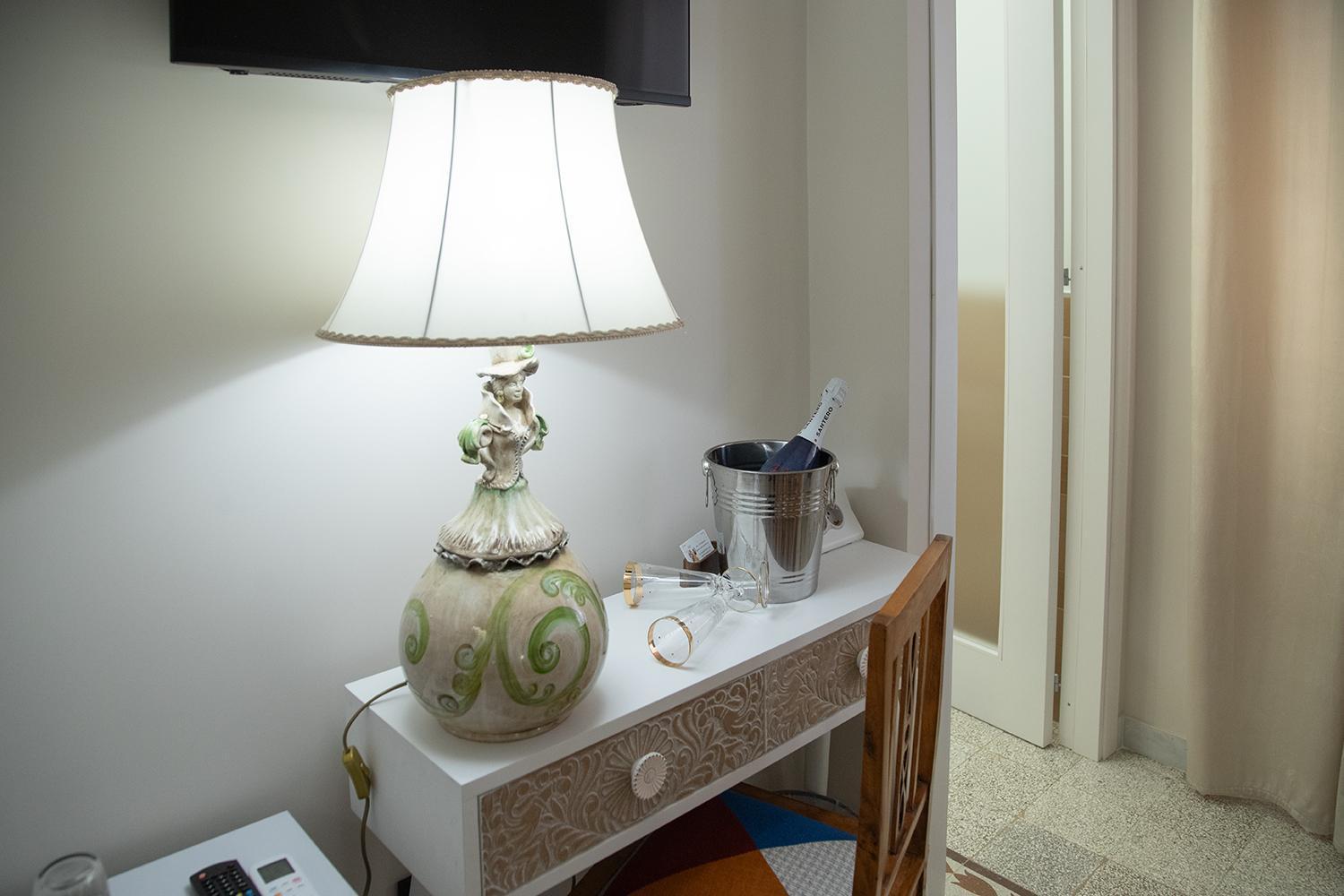 Bed and Breakfast Le Tre Ninfe Чинизи Экстерьер фото