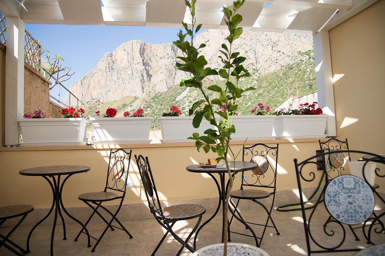 Bed and Breakfast Le Tre Ninfe Чинизи Экстерьер фото
