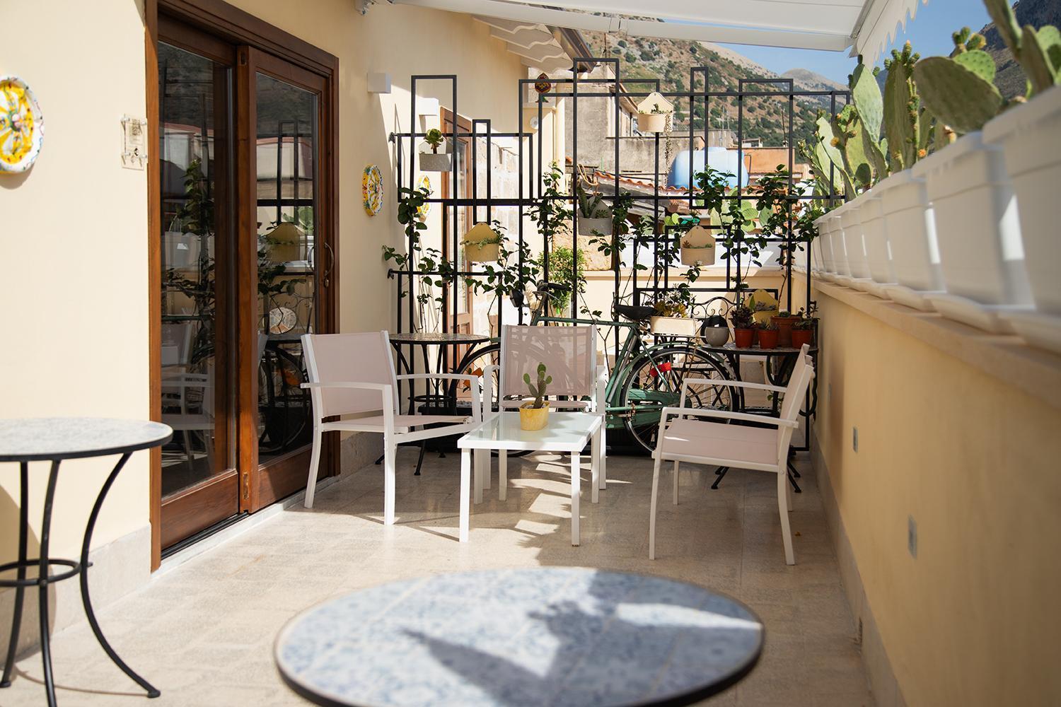 Bed and Breakfast Le Tre Ninfe Чинизи Экстерьер фото